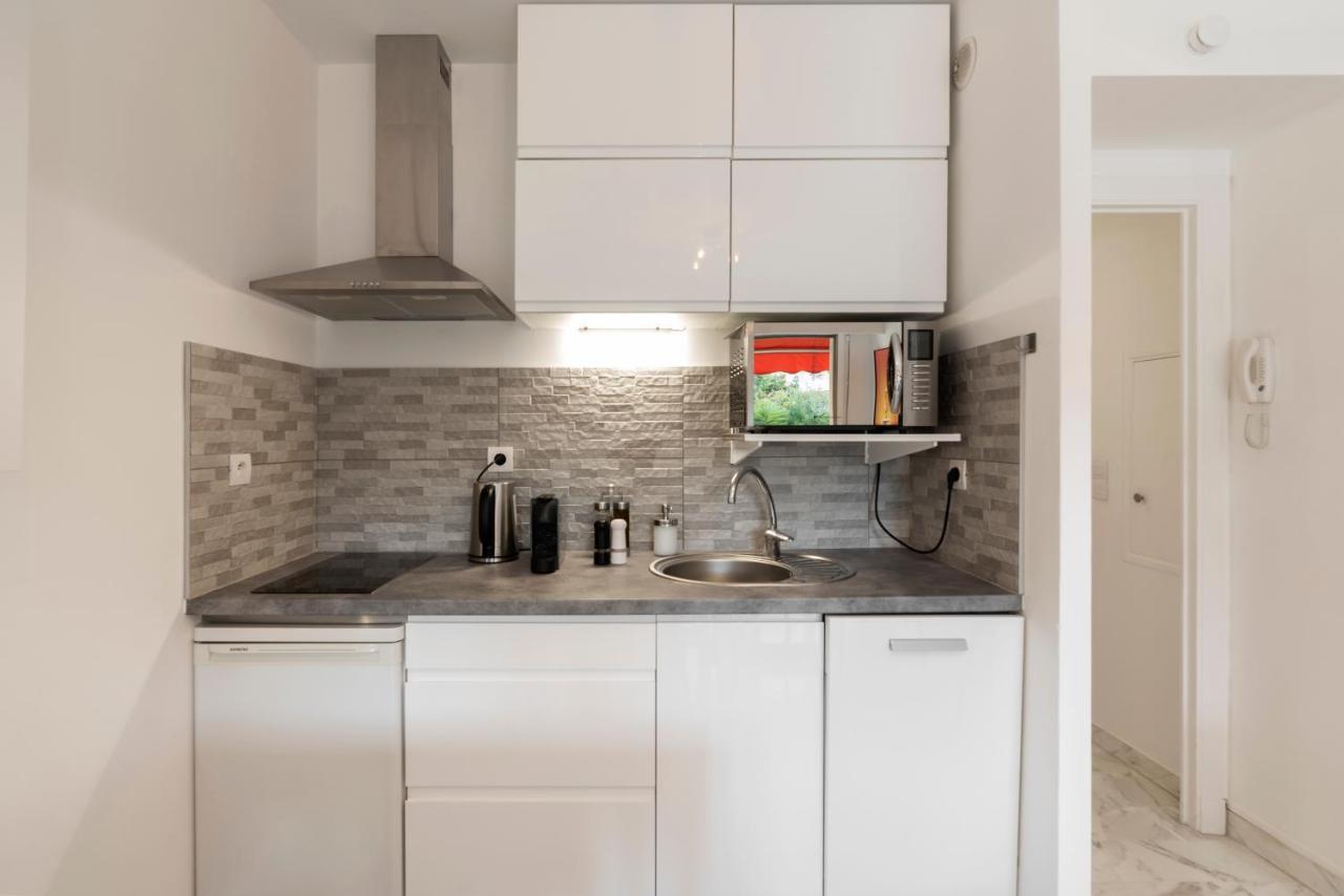 Appartement 2 Pieces Au Calme Proche Martinez Avec Parking Prive Cannes Buitenkant foto