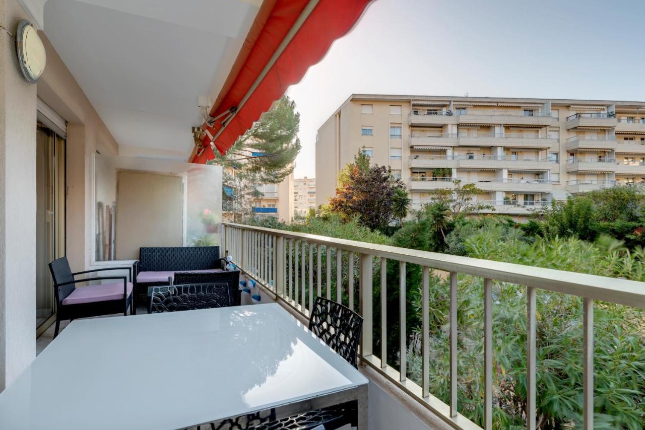 Appartement 2 Pieces Au Calme Proche Martinez Avec Parking Prive Cannes Buitenkant foto