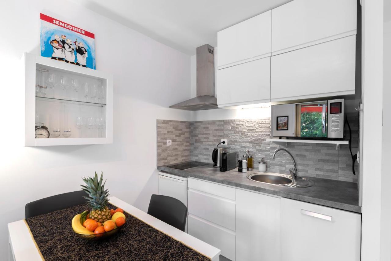 Appartement 2 Pieces Au Calme Proche Martinez Avec Parking Prive Cannes Buitenkant foto