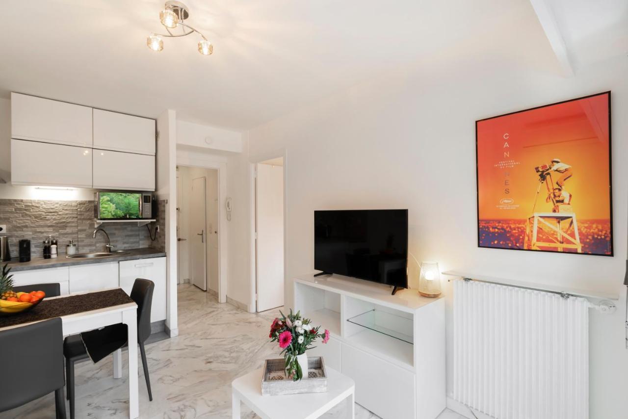 Appartement 2 Pieces Au Calme Proche Martinez Avec Parking Prive Cannes Buitenkant foto